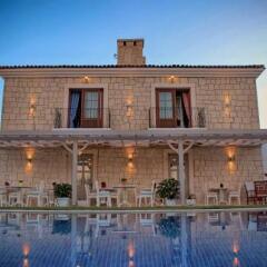 Отель Fehmi Bey Alacati Butik Otel - Special Class Чешме вид на фасад