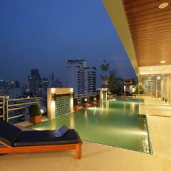 Отель Adelphi Suites Bangkok с домашними животными