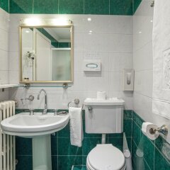 Отель Quisisana Италия, Абано-Терме - отзывы, цены и фото номеров - забронировать отель Quisisana онлайн ванная
