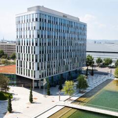 Отель Courtyard By Marriott Vienna Prater/Messe Вена бассейн