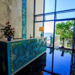 Отель Surin Beach Resort интерьер отеля