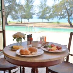 Отель Coriacea Boutique Resort питание фото 3