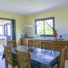 Apartment With 3 Bedrooms in Petite Île, With Wonderful sea View, Enclosed Garden and Wifi - 3 km From the Beach in Petite-Ile, France from 137$, photos, reviews - zenhotels.com guestroom photo 4