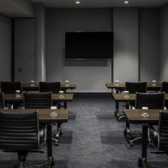 Отель DoubleTree by Hilton New York Times Square West