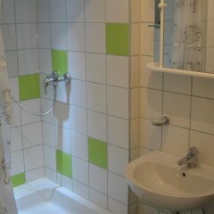 Отель Guesthouse BaKul Австрия, Вена - отзывы, цены и фото номеров - забронировать отель Guesthouse BaKul онлайн ванная