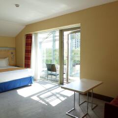 Отель Holiday Inn Express Paris Canal De La Villette Париж комната для гостей