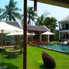 Отель Gem Hoi An Villa бассейн