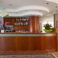 Отель Residence Hotel Piccadilly Италия, Римини - отзывы, цены и фото номеров - забронировать отель Residence Hotel Piccadilly онлайн гостиничный бар
