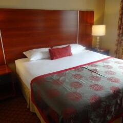 Отель Ramada Staten Island комната для гостей фото 5