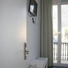Ramblas by Pillow Hostel - Adults only удобства в номере фото 2
