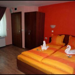 Отель Guest House Dzhogolanov комната для гостей