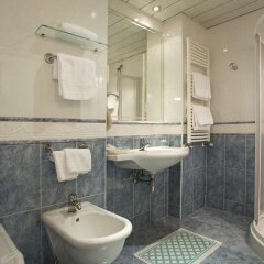 Отель Terme Helvetia Италия, Абано-Терме - 3 отзыва об отеле, цены и фото номеров - забронировать отель Terme Helvetia онлайн ванная фото 2