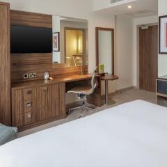 Отель Doubletree by Hilton Angel Kings Cross Лондон удобства в номере