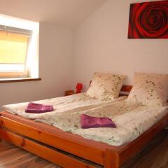 Отель Hotelik Okęcie 39 детские мероприятия