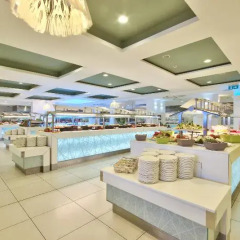 Отель db Seabank Resort and Spa питание