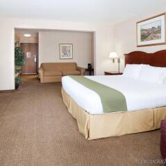 Отель Holiday Inn Express Bernalillo удобства в номере