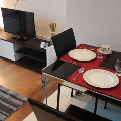Отель Cozy One Bedroom Condo In Nana Asoke Бангкок удобства в номере