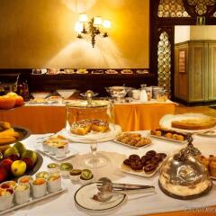 Hotel Saturnia & International питание