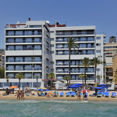 Отель Sol Costablanca - Только для взрослых Испания, Пляж Леванте - отзывы, цены и фото номеров - забронировать отель Sol Costablanca - Только для взрослых онлайн пляж фото 2