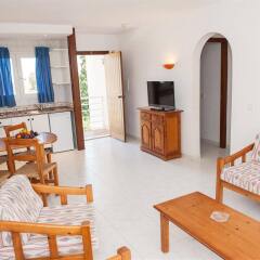 Отель Apartamentos Sol Romantica комната для гостей фото 2