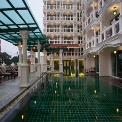 Отель Nida Rooms Talat Yai Robinson Ocean Пхукет бассейн