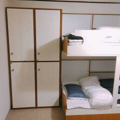 Lux Guesthouse - Hostel сейф в номере