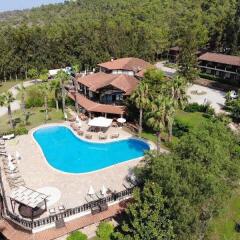 Hotel Berke Ranch&Nature бассейн