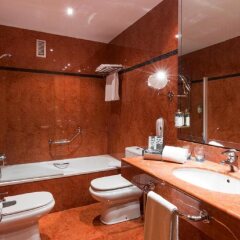 Отель Valencia Oceanic Affiliated by Meliá Испания, Валенсия - отзывы, цены и фото номеров - забронировать отель Valencia Oceanic Affiliated by Meliá онлайн ванная