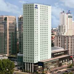 Hilton Warsaw Hotel & Convention Centre городской автобус