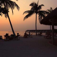 Отель Reethi Faru Resort пляж фото 2