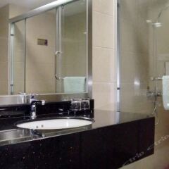 Yijiacun Hotel Zhongshan Ruiyuan ванная фото 2