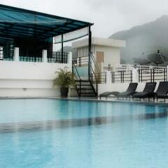 Malin Patong Hotel бассейн фото 3