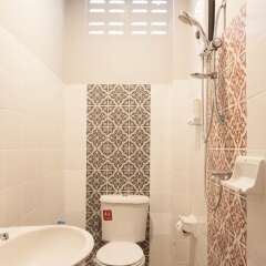 Отель Journey Guesthouse Таиланд, Пхукет - отзывы, цены и фото номеров - забронировать отель Journey Guesthouse онлайн ванная фото 2