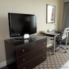 Отель Park Inn & Suites by Radisson, Vancouver Канада, Ванкувер - отзывы, цены и фото номеров - забронировать отель Park Inn & Suites by Radisson, Vancouver онлайн удобства в номере