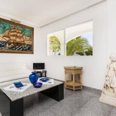 Отель Apartamentos Sa Torre интерьер отеля