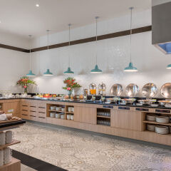 Отель Park Inn By Radisson Clark питание