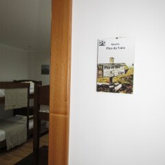 Отель Cantinho da Ilha - Guest House сейф в номере