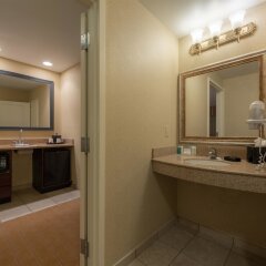 Отель Quality Inn & Suites США, Виксбург - отзывы, цены и фото номеров - забронировать отель Quality Inn & Suites онлайн ванная