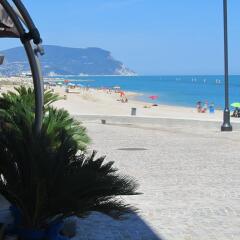 Отель L' Angolo Sul Mare Порто Реканати пляж