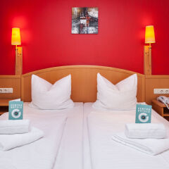 Centro Hotel Mondial бассейн