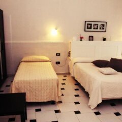 Hotel Luna Rossa in Naples, Italy from 127$, photos, reviews - zenhotels.com guestroom