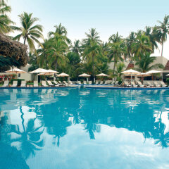 Hotel Emporio Ixtapa бассейн фото 2