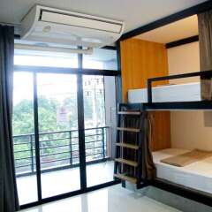 Отель Homey Donmueang Бангкок сейф в номере