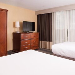 Отель Embassy Suites Bloomington Блумингтон удобства в номере