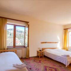 Hotel Mirhav комната для гостей