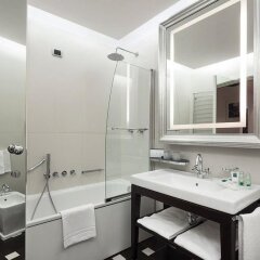 Отель UNAHOTELS Cusani Milano ванная фото 2