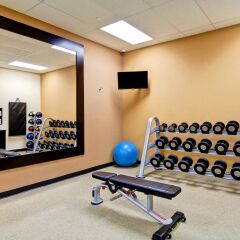 Отель Hilton Garden Inn Ottawa Airport Канада, Оттава - отзывы, цены и фото номеров - забронировать отель Hilton Garden Inn Ottawa Airport онлайн фитнесс-зал фото 3