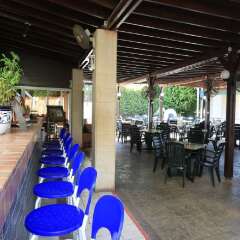 Jacaranda Hotel Apartments питание