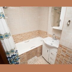 Гостиница Sadovoe Koltso Profsoyuznaya 132 Apartments в Москве отзывы, цены и фото номеров - забронировать гостиницу Sadovoe Koltso Profsoyuznaya 132 Apartments онлайн Москва ванная