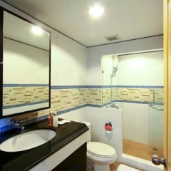 Отель Laurel Suite Бангкок ванная